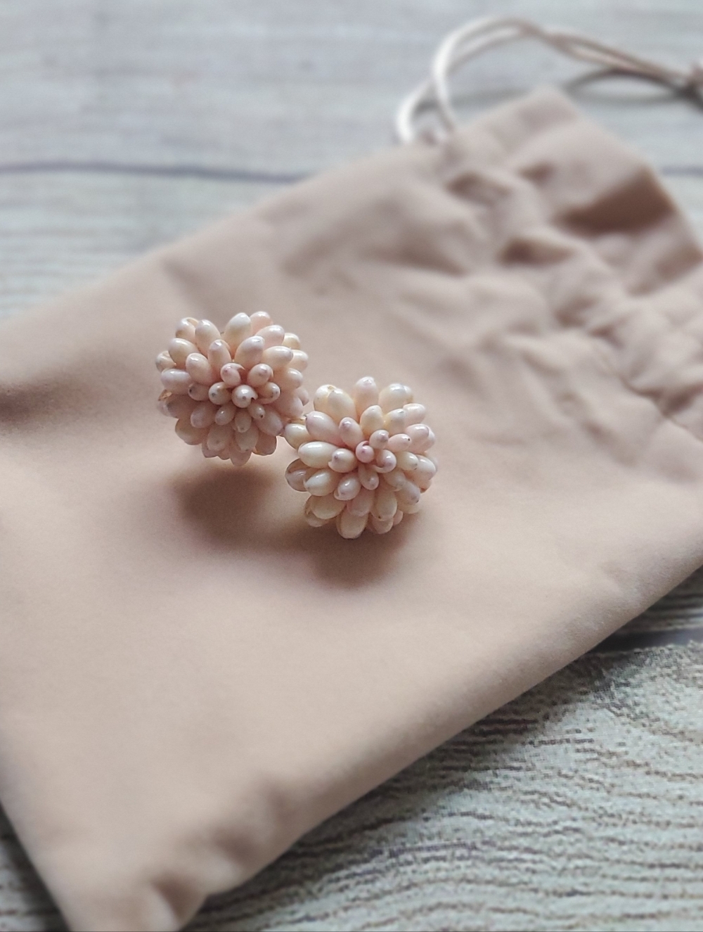 Vintage Shell Cluster Twist-back Earrings